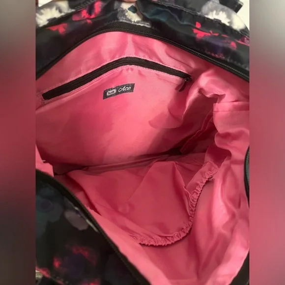 Lug Ace Tote Water Black - Picture 5 of 12